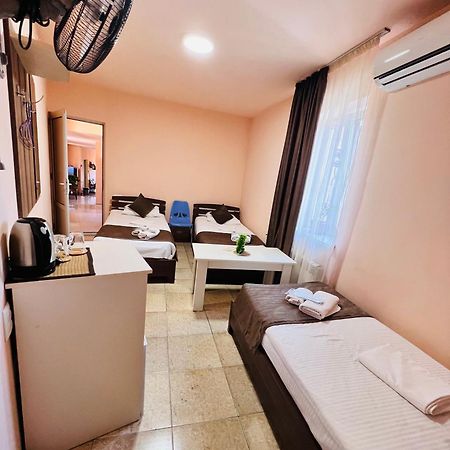Marnar Hotel Jerevan Eksteriør bilde