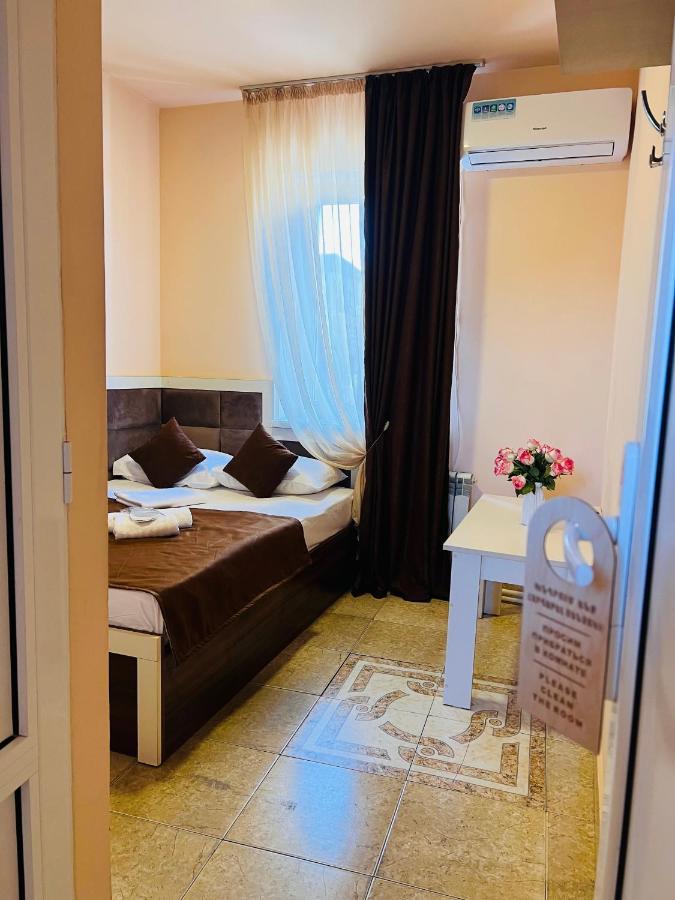 Marnar Hotel Jerevan Eksteriør bilde