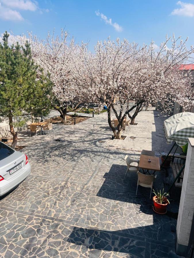 Marnar Hotel Jerevan Eksteriør bilde