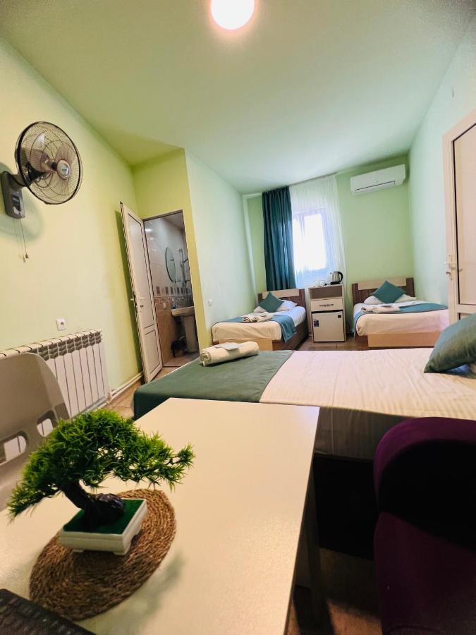 Marnar Hotel Jerevan Eksteriør bilde
