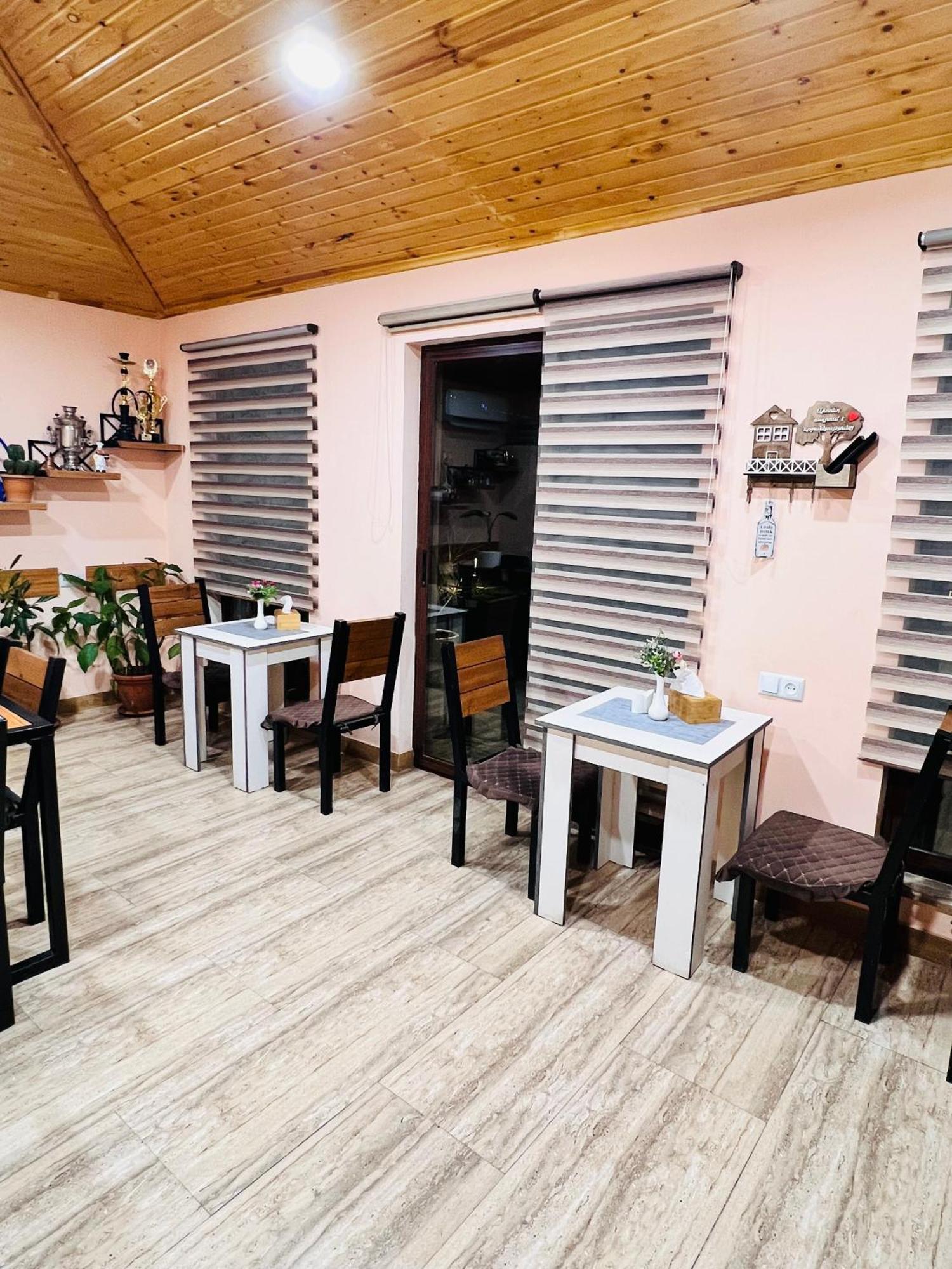 Marnar Hotel Jerevan Eksteriør bilde