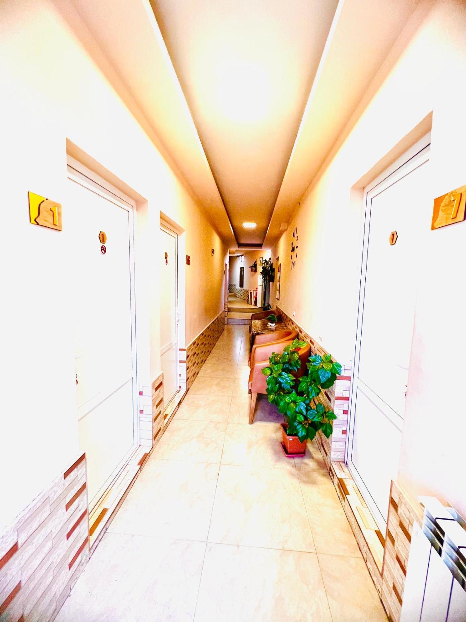 Marnar Hotel Jerevan Eksteriør bilde