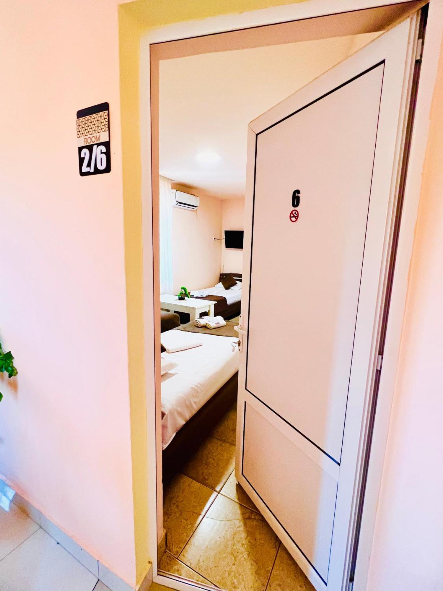 Marnar Hotel Jerevan Eksteriør bilde